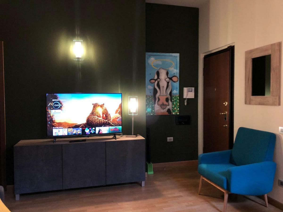 La Via Degli Artisti Apartment Arona Exterior foto
